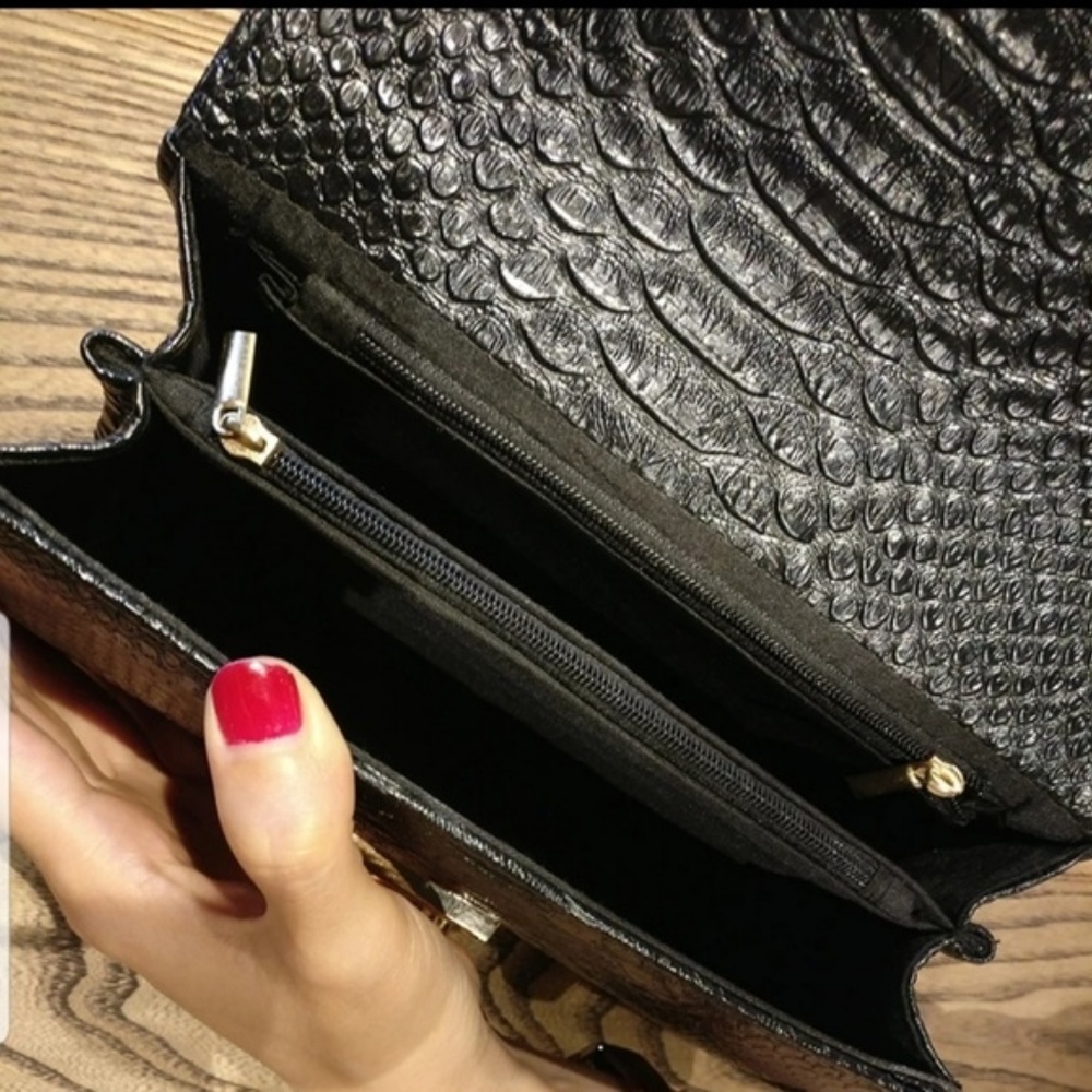 Sale!Cute Crocodile Clutch Gold Chain Shoulder Bag - Picture 6 of 8